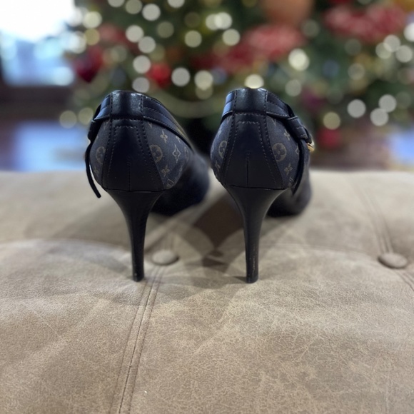 Louis Vuitton Ebene Monogram Mini Lin Barbara Heel - Picture 7 of 8